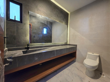 Casa en VENTA en PUNTA TIBURON