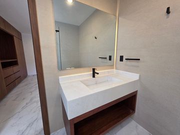 Casa en VENTA en PUNTA TIBURON