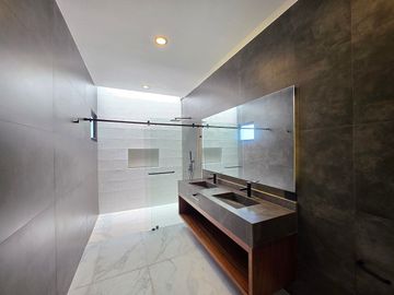 Casa en VENTA en PUNTA TIBURON
