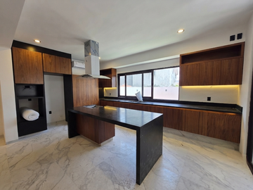 Casa en VENTA en PUNTA TIBURON
