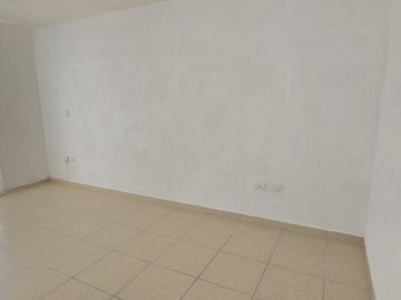 Venta de casa con recamara en planta baja en La Vida, Corregidora