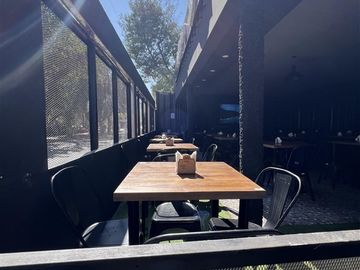 Local Comercial en Venta en Restaurante Con Patente De Alcoholes C Diurno y Nocturno