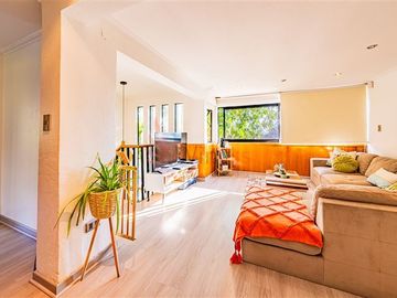 Casa en Venta en Cam. El Alba / Bulnes Correa - Estupenda y Cómoda Casa Remodelada