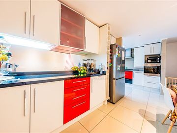Casa en Venta en Cam. El Alba / Bulnes Correa - Estupenda y Cómoda Casa Remodelada