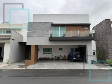 CASA EN VENTA LA JOYA ZONA CARRETERA NACIONAL MONTERREY