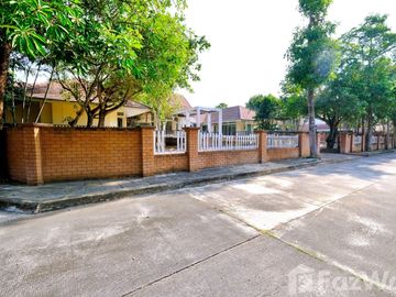4 Bedroom House for sale at Lanna Thara Village