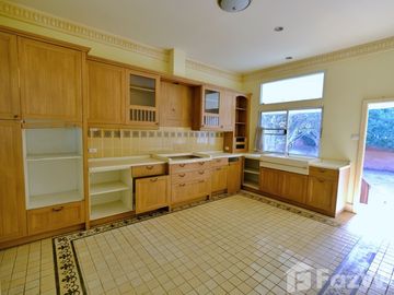 4 Bedroom House for sale at Lanna Thara Village