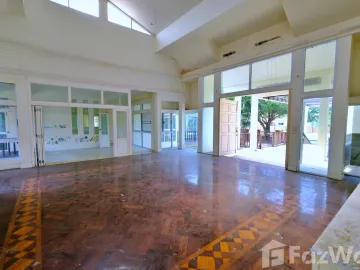 4 Bedroom House for sale at Lanna Thara Village