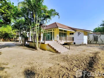 4 Bedroom House for sale at Lanna Thara Village