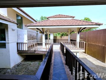 4 Bedroom House for sale at Lanna Thara Village