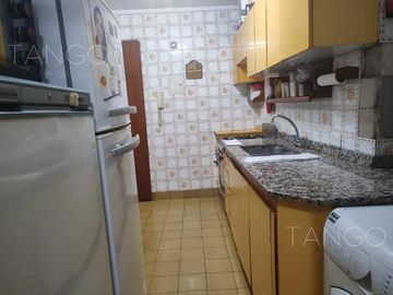 Venta Departamento Caballito Tres Ambientes Dependencia Balcón Corrido  Apto Crédito