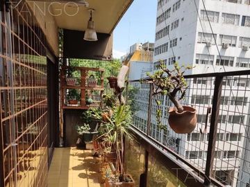 Venta Departamento Caballito Tres Ambientes Dependencia Balcón Corrido  Apto Crédito