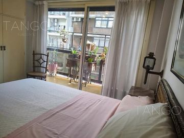 Venta Departamento Caballito Tres Ambientes Dependencia Balcón Corrido  Apto Crédito