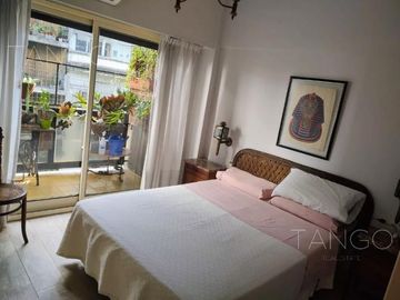 Venta Departamento Caballito Tres Ambientes Dependencia Balcón Corrido  Apto Crédito