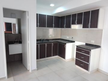 DUPLEX 2 y ½ DORMITORIOS EN HOUSING,APTO CREDITO- C/ cochera