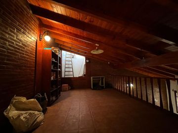 Amplia casa a la Venta en Sarandi