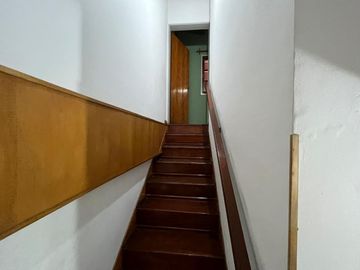 Amplia casa a la Venta en Sarandi