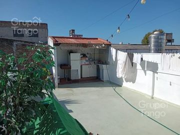 Venta PH 5 Ambientes Parque Chacabuco Patio Balcón Terraza