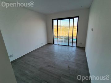 VENTA- LUMINOSA CASA A ESTRENAR - SANTA LUCIA-PILAR DEL ESTE