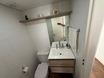 VENTA DE DEPARTAMENTO TRES AMBIENTES CON COCHERA