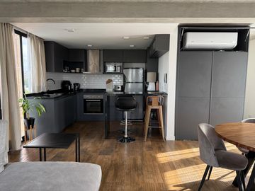 VENTA DE DEPARTAMENTO TRES AMBIENTES CON COCHERA