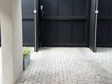 VENTA DE DEPARTAMENTO TRES AMBIENTES CON COCHERA
