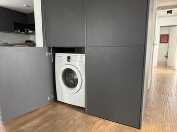 VENTA DE DEPARTAMENTO TRES AMBIENTES CON COCHERA