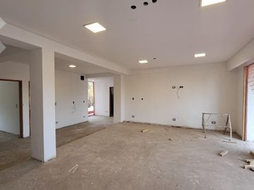 VENTA CASA  4 DORM Bº RESIDENCIAL ABIERTO, CIPOLLETTI