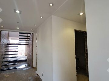 VENTA CASA  4 DORM Bº RESIDENCIAL ABIERTO, CIPOLLETTI