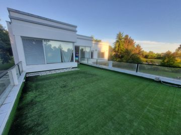 VENTA, CASA A LAGUNA, POSADA DE LOS LAGOS al 100