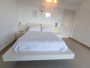 VENTA, CASA A LAGUNA, POSADA DE LOS LAGOS al 100