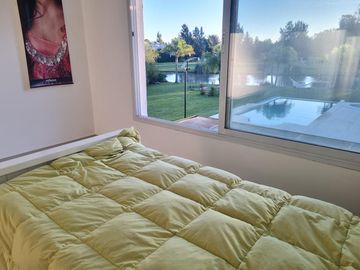 VENTA, CASA A LAGUNA, POSADA DE LOS LAGOS al 100