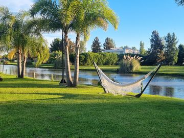 VENTA, CASA A LAGUNA, POSADA DE LOS LAGOS al 100