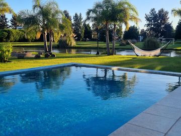 VENTA, CASA A LAGUNA, POSADA DE LOS LAGOS al 100