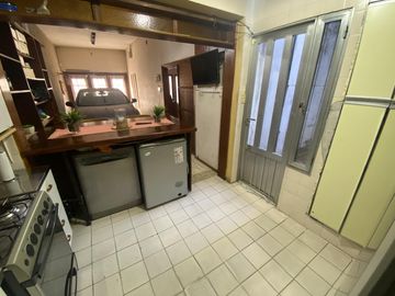 VENTA CASA AL FRENTE 3 DORMITORIOS CON COCHERA
