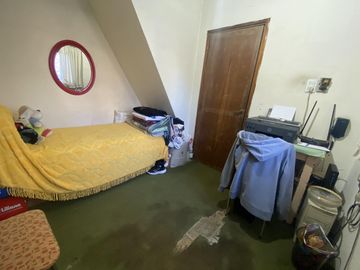 VENTA CASA AL FRENTE 3 DORMITORIOS CON COCHERA
