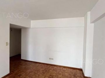 Venta Departamento Balvanera Dos Ambientes Balcón Frances
