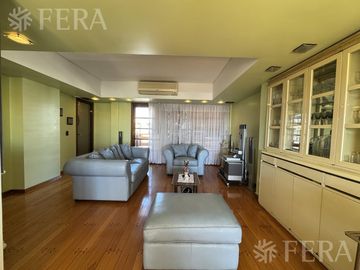 Venta departamento 3 ambientes con cochera en Avellaneda