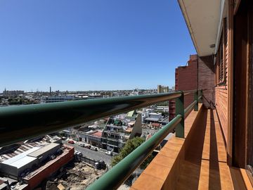 Venta departamento 3 ambientes con cochera en Avellaneda