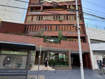 Venta departamento 3 ambientes con cochera en Avellaneda