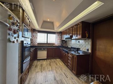 Venta departamento 3 ambientes con cochera en Avellaneda