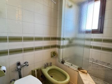 Venta departamento 3 ambientes con cochera en Avellaneda