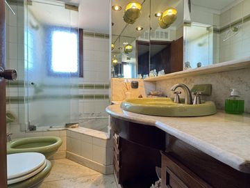 Venta departamento 3 ambientes con cochera en Avellaneda
