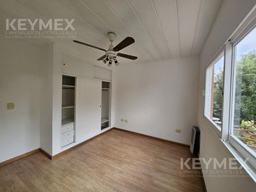 Casa en Olivos, de excelente calidad constructiva, de 3 dormitorios (duplex) y vista abierta