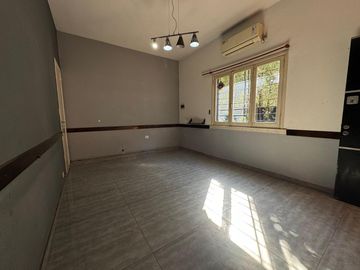 Casa en  calle Junin al 800