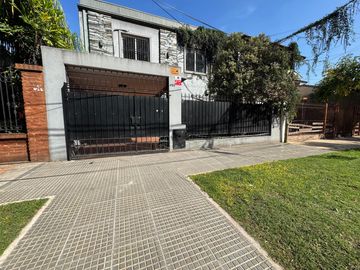 Casa en  calle Junin al 800