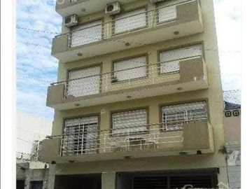 Venta Departamento 3 Ambientes en Monte Castro Con Balcón Contrafrente