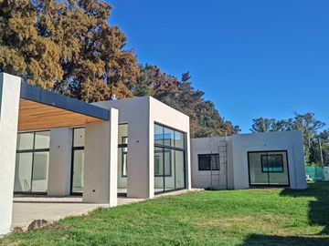 Casa Premium en La Esperanza Club de Campo, Gral. Rodriguez, Buenos Aires, Argentina