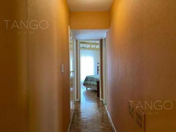 Venta Departamento 4 Ambientes en Caballito Con Balcón al Frente Cochera Baulera Escritorio