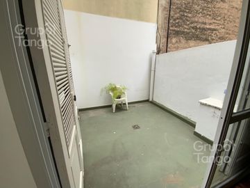 Departamento venta en Retiro, 1 ambiente con patio privado